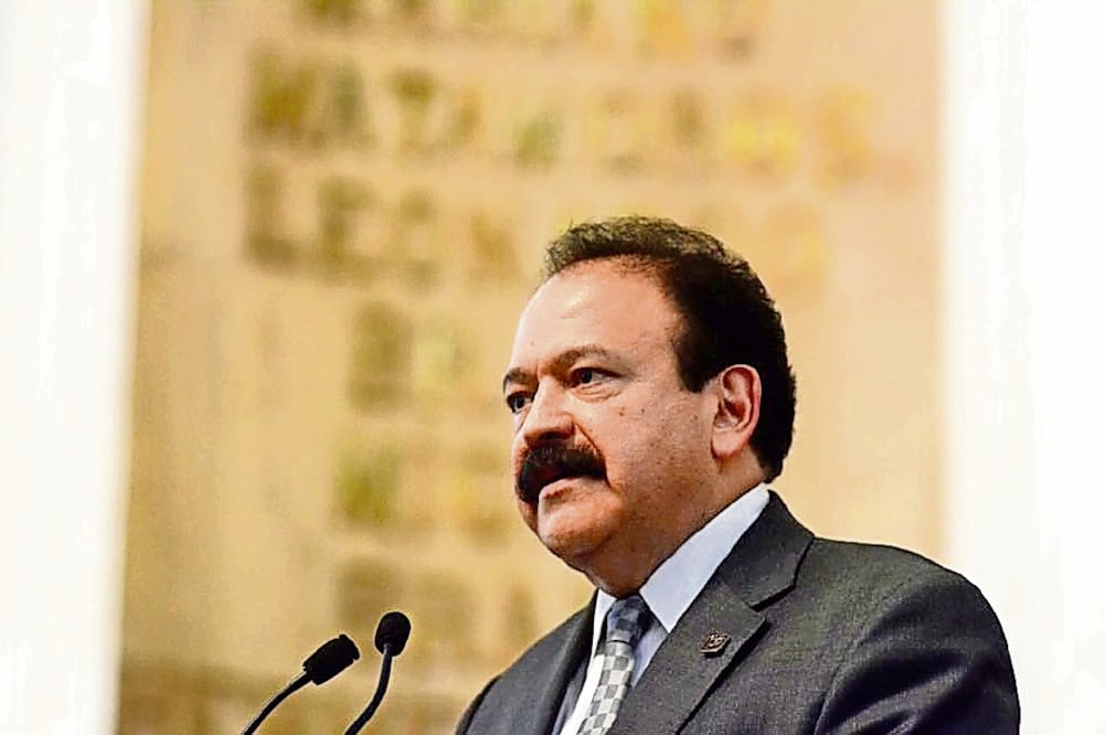 El secretario de Salud compareció ante la Asamblea Legislativa por la glosa del Informe de Gobierno (ARCHIVO. EL UNIVERSAL)