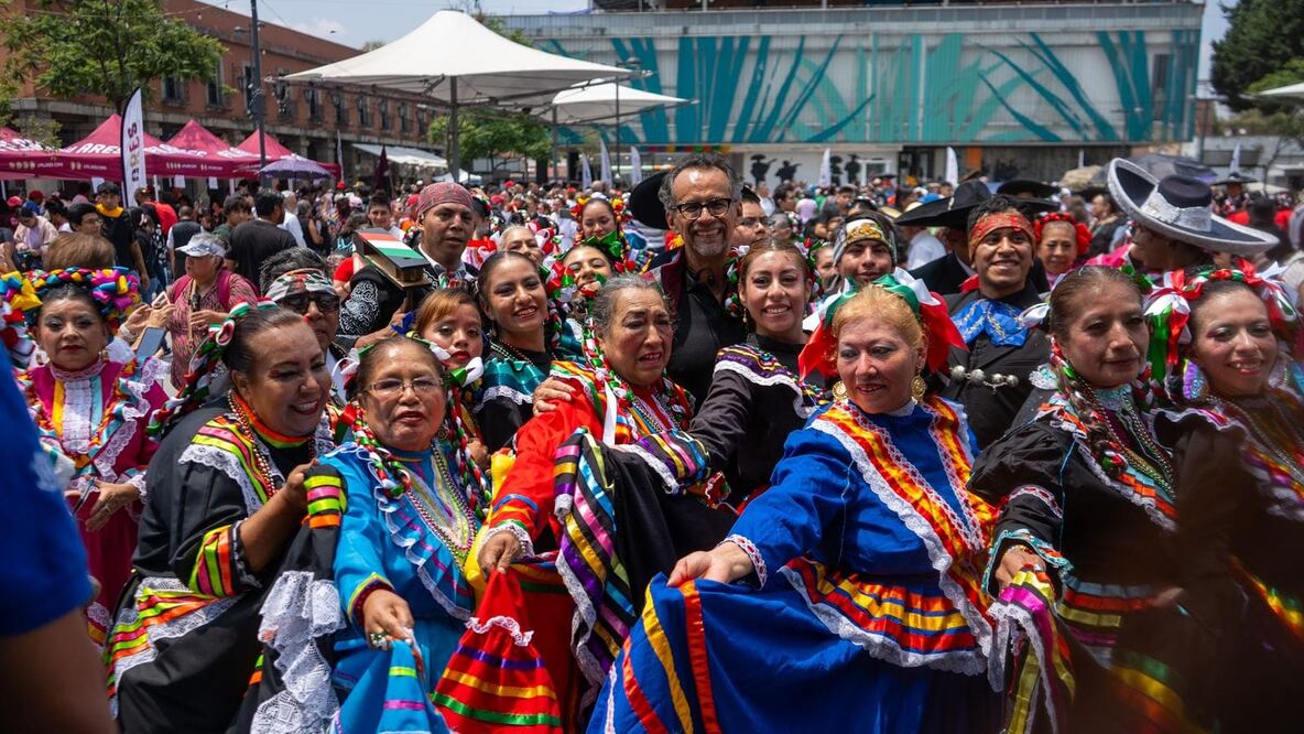 El Subsistema de Educación Comunitaria PILARES celebró su Fiesta Mexicana en la Plaza Garibaldi. (Foto: especiales)