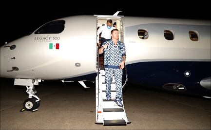 Canelo Álvarez presume lujosa pijama en su llegada a Texas