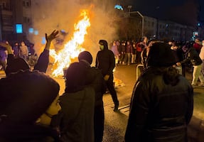 Activistas reportan al menos 2 mil muertos en represión de las protestas en Irán; Trump dice a manifestantes que ayuda va en camino