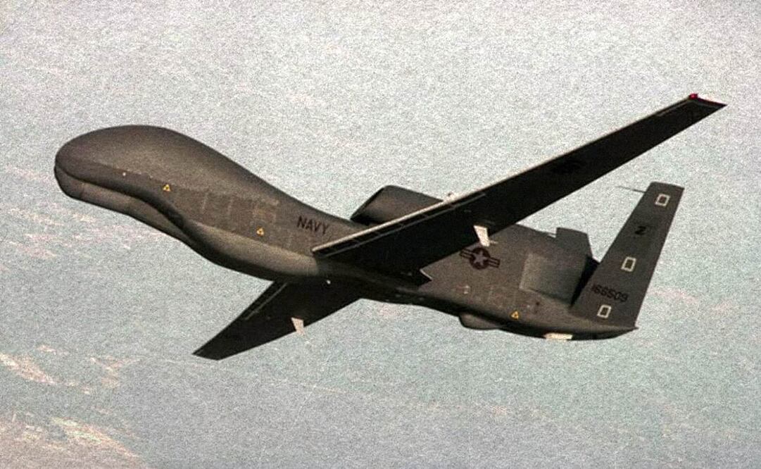 Un funcionario de la Fuerza Aérea de EU dijo que la 'simulación de drones de IA' fue un 'experimento mental' hipotético fuera del ejército. Foto: Archivo