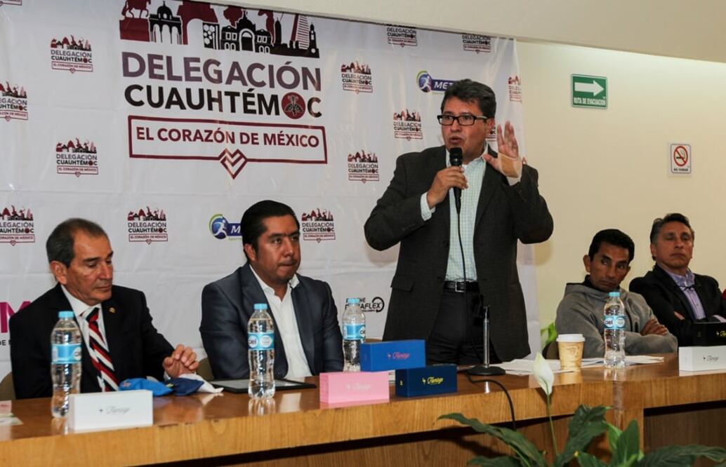 El delegado Ricardo Monreal anunció la celebración de la carrera de 5 y 10 kilómetros "Love and Friends". Foto: Germán García/EL UNIVERSAL