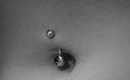 Joven muere por inflamación provocada por un piercing; hospital dice que no hay certeza 