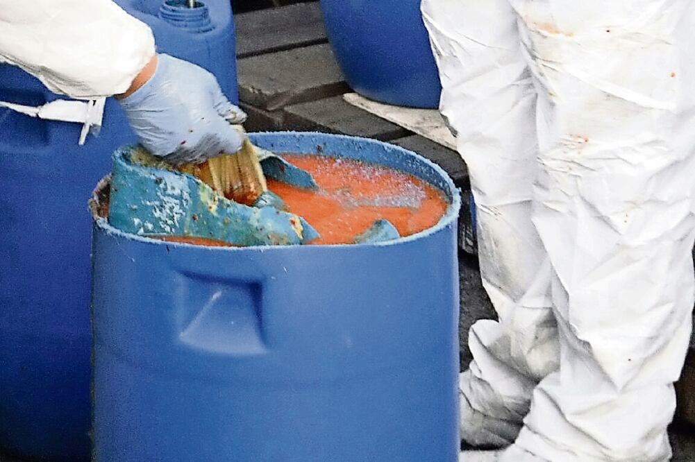 El pasado 13 de julio la Semar aseguró en Manzanillo un cargamento de cocaina diluida en salsa