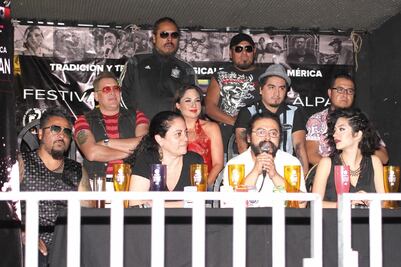 Una fiesta mestiza con Los de Abajo