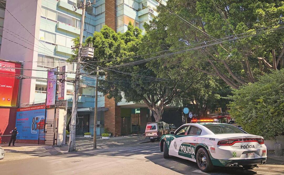 Una patrulla de la Secretaría de Seguridad Ciudadana ronda cada 15 minutos el edificio ubicado en la calle Campeche, en la Roma Sur. Foto: Diego Simón/EL UNIVERSAL