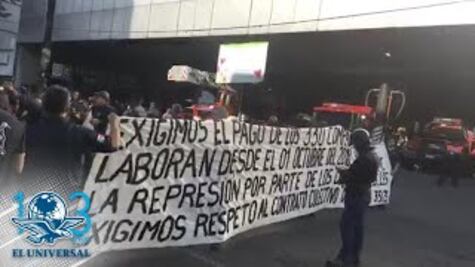 Bomberos bloquean vialidades para exigir el pago de 330 trabajadores