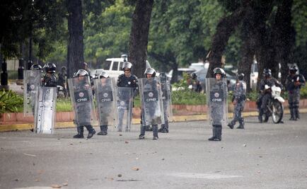 Jefes militares dicen que repelieron sublevación en Venezuela