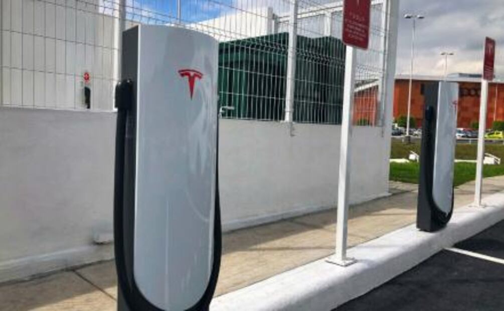 Entrevista a Javier Verdura, el mexicano que diseña Teslas