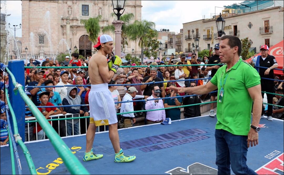 Entrenamiento público que ofreció Julio César Chávez Jr previo a su combate de este sábado. Foto: Twitter