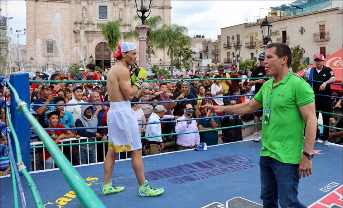 Entrenamiento público que ofreció Julio César Chávez Jr previo a su combate de este sábado. Foto: Twitter
