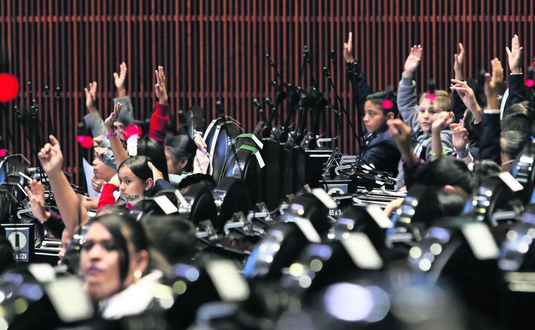Durante el parlamento infantil en San Lázaro, también plantean mejoras en educación, Foto: Carlos Mejía / EL UNIVERSAL