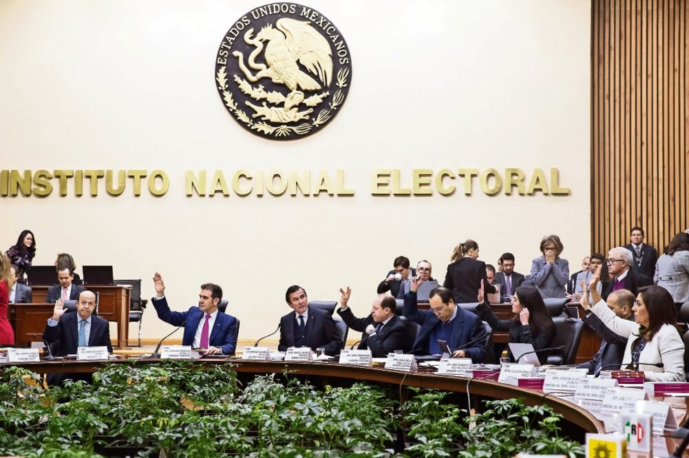 El Instituto Nacional Electoral prevé informar hoy el resultado de su primera revisión a las firmas de Margarita Zavala, Ríos Piter y Jaime Rodríguez. (ARCHIVO EL UNIVERSAL)