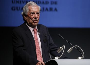 Mario Vargas Llosa inaugura feria del libro en Lima