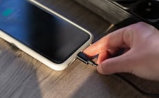 Cómo cargar la batería del celular cuando no hay luz