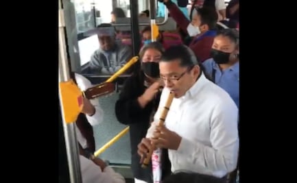 Video. Con aplausos y música, habitantes de Iztapalapa estrenan Trolebús Elevado  