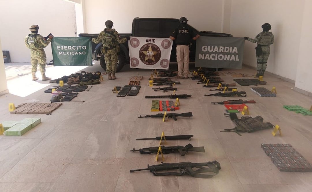 Aseguran 7 mil 500 cápsulas para artefactos explosivos de fabricación artesanal y 25 fusiles en Caborca, Sonora. Foto: Especial.