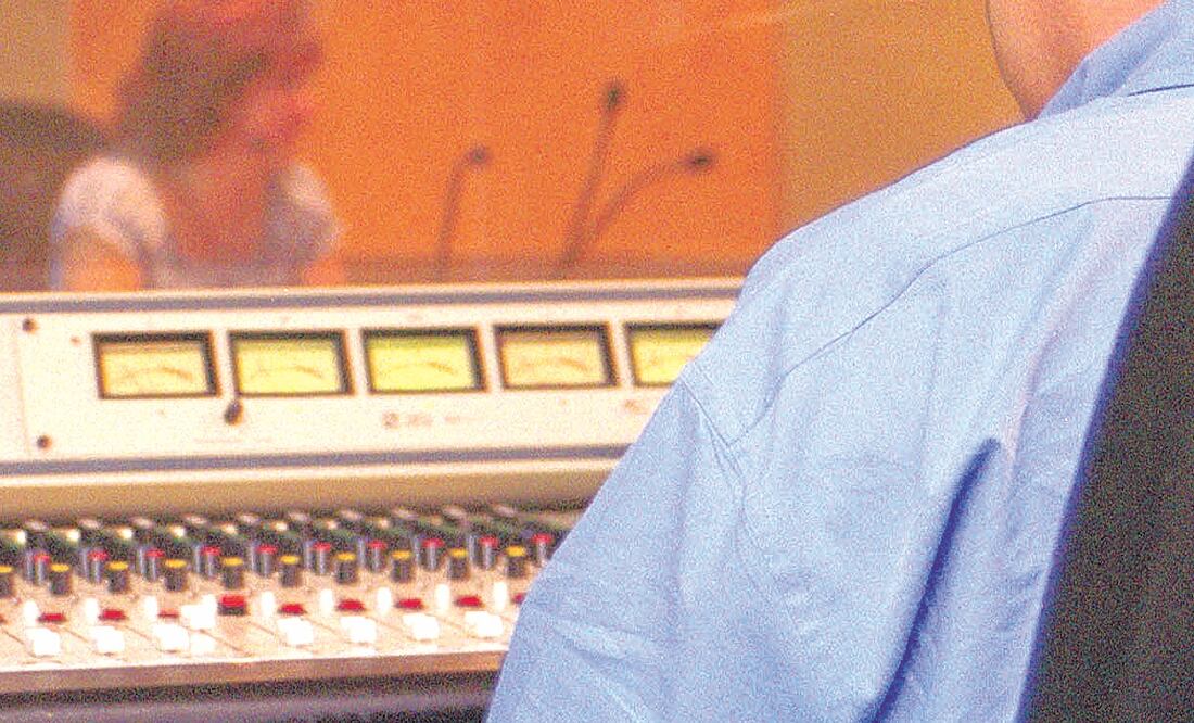Al aire. La SEP informó que lanzará un programa radiofónico de 20 cápsulas. ARCHIVO EL UNIVERSAL