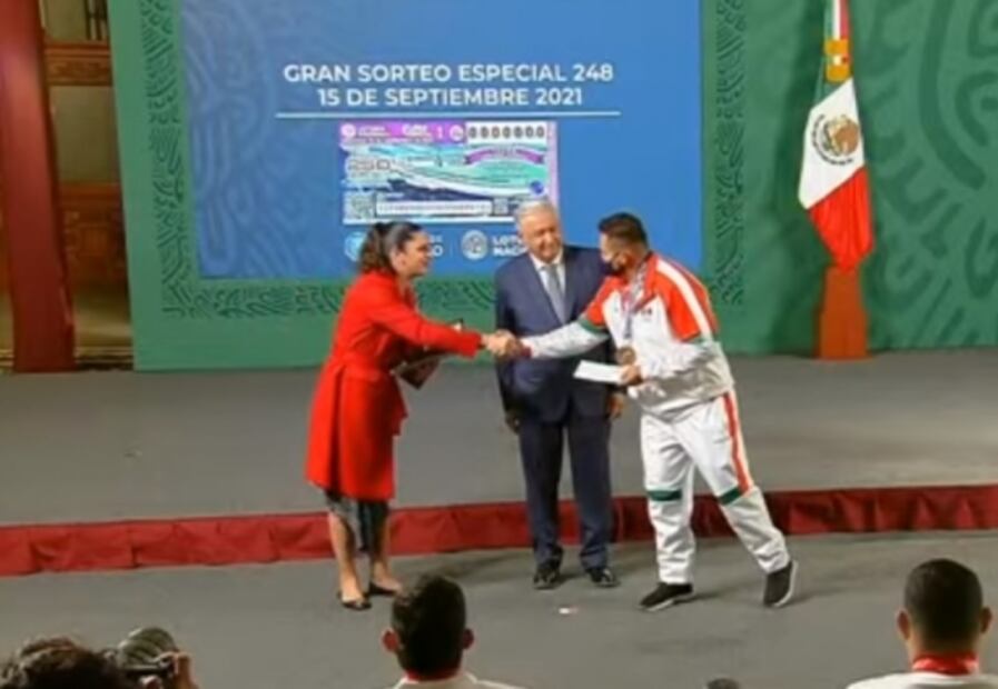 La mañanera de AMLO, 6 de octubre, minuto a minuto