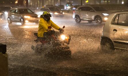 Activan Alerta Naranja por intensificación de lluvias en 8 alcaldías de CDMX; precipitaciones se prolongarán hasta la madrugada
