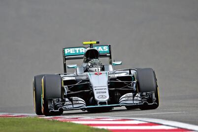 Rosberg da ‘vuelta de monstruo’; gana la pole