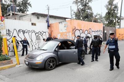 Van contra tres líderes de la banda de "El Ojos"