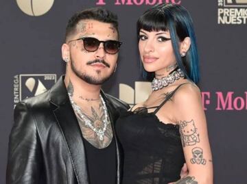 No solo en tatuajes, Christian Nodal plasmó el amor que le tiene a Cazzu en una canción que lleva su nombre