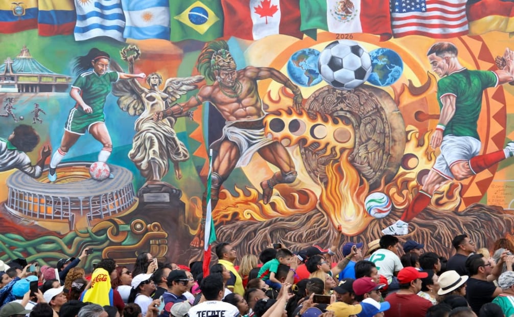 GAM rompe récord de mural futbolero a pincel más grande del mundo. Foto: Karla Guerrero