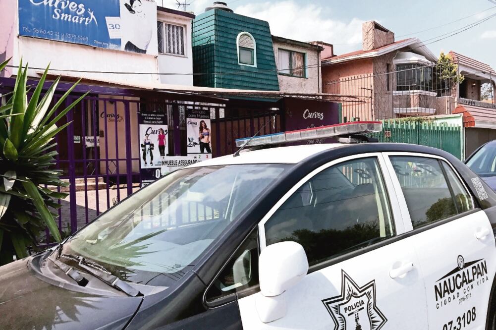 Fernando González García, quien llevaba ocho años trabajando en el gimnasio ubicado en la avenida Adolfo López Mateos, en Naucalpan, relató que cuando mataba a Karen, desde el balcón de la casa contigua Adriana presenció la agresión (REBECA JIMÉNEZ)