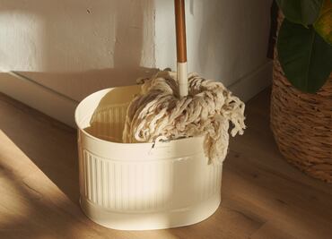 ¿Cómo hacer un limpiador de piso natural y ecológico? Descubre cómo dejar tu casa con buen aroma