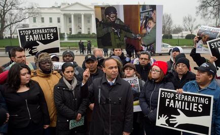 Buscan 139 demócratas proteger a migrantes ante redadas