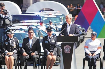Suben salario 15% a policía mexiquense