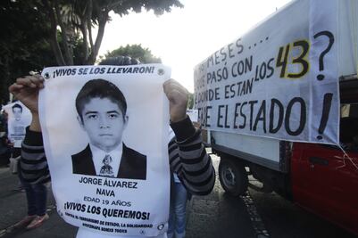 Liberan a 8 ligados a desapariciones en pleno aniversario del caso Iguala