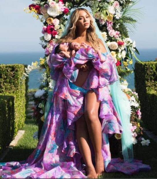 Beyoncé presenta a sus gemelos 