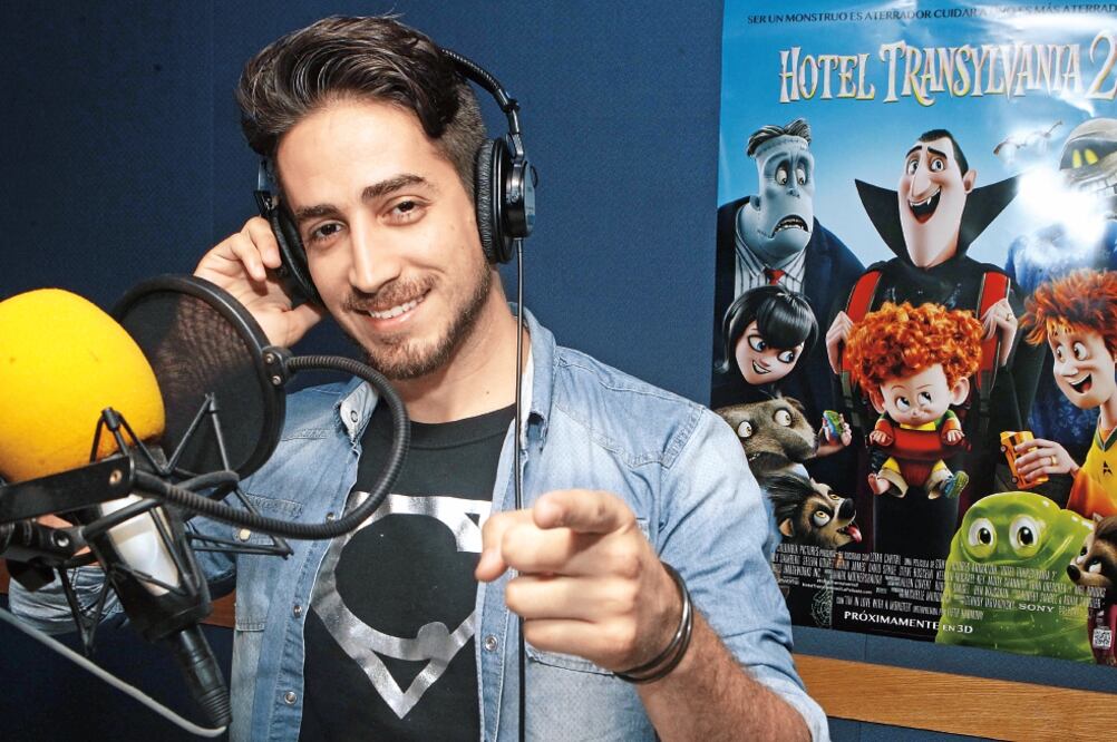 El actor da voz a Jonathan, el humano que se enamora de una chica vampiro en la cinta animada "Hotel Transilvania" (ARIEL OJEDA. EL UNIVERSAL)
