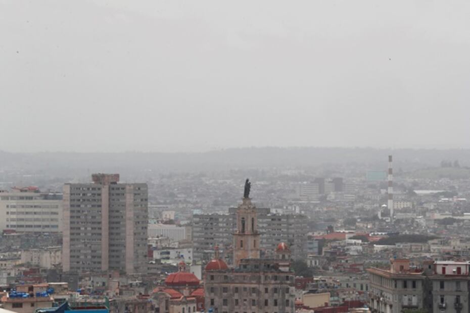 Así se ve la nube de polvo del Sahara que ya llegó al Caribe