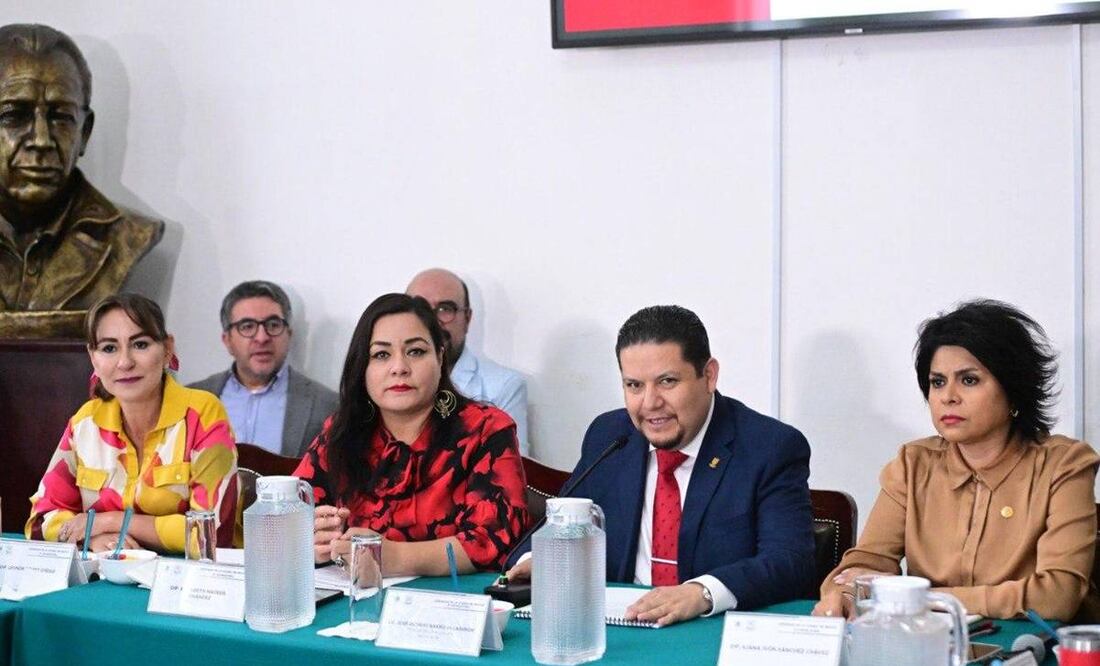 El alcalde Octavio Rivero aseguró que el proyecto de Cablebús, que se pretende construir en Milpa Alta y Xochimilco, no afectaría áreas verdes. Foto: Especial
