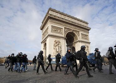 Monumentos cierran otra vez por chalecos amarillos
