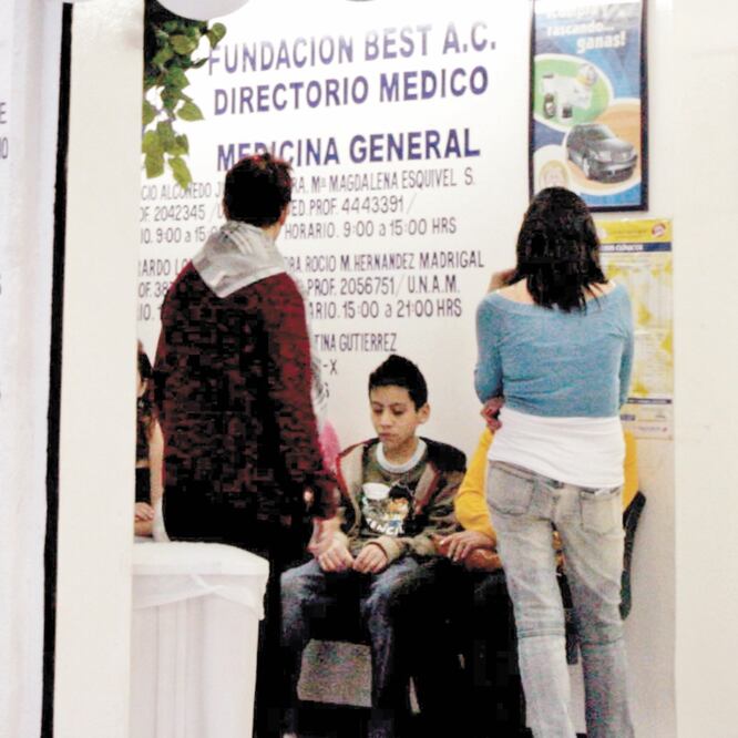 Auge. Los consultorios adyacentes a farmacias crecen 20% anual, destacó la Comisión de Salud del CCE. ARCHIVO EL UNIVERSAL