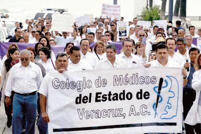 Exigen en Veracruz justicia por crimen de reconocido cirujano