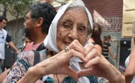 Fallece Mirta Acuña de Baravalle fundadora de las Madres de Plaza de Mayo en Argentina; murió a los 99 años