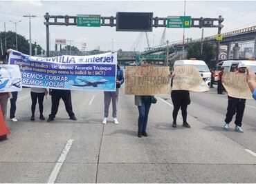 “Venimos peleando nuestro finiquito": Trabajadores de Interjet bloquean Circuito Interior a la altura del AICM