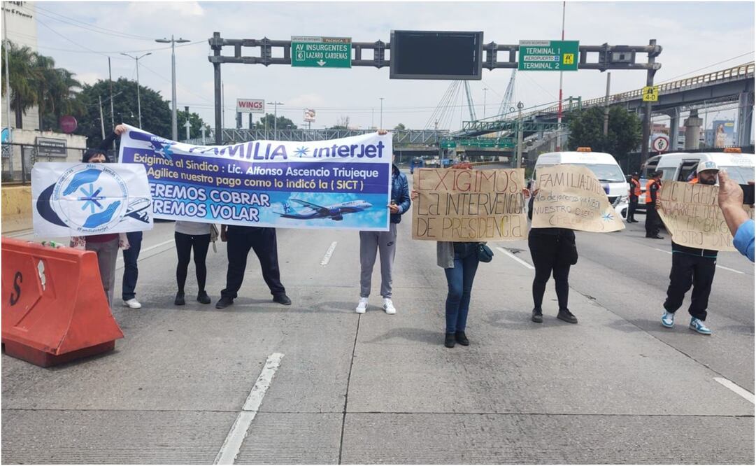 Trabajadores de Interjet bloquean Circuito Interior. Foto: Juan Carlos Williams