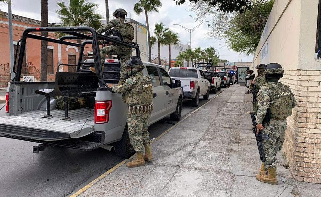 Elementos de la Marina durante las labores de búsqueda. Foto: AP