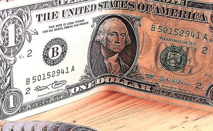 Dólar cierra jornada hasta en 19.79 pesos en bancos; baja 11 centavos