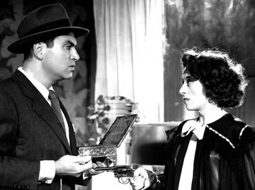 Confabulario se tiñe de negro