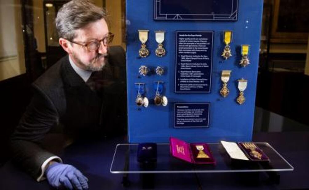 Revelan secretos sobre las insignias masónicas en Londres