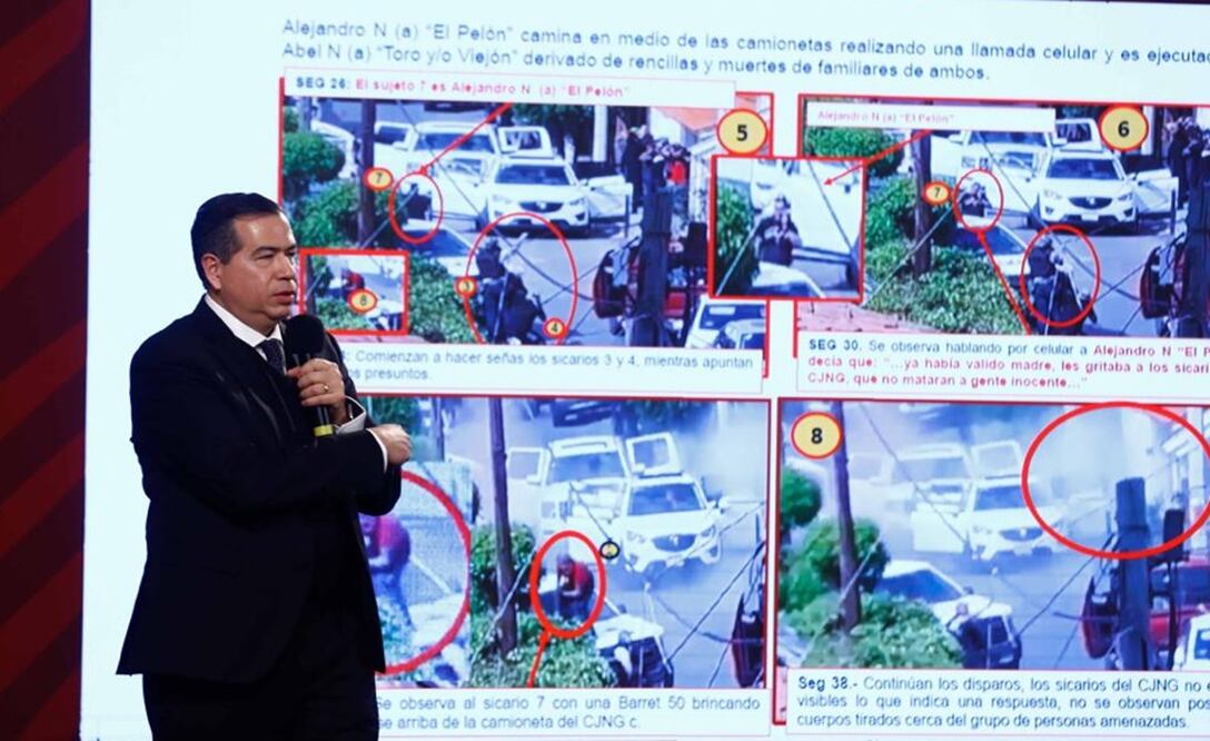 El subsecretario Mejía Berdeja señaló que no se tiene una certeza del número de muertos e informó que ya se comenzaron a recibir algunas denuncias anónimas de probables lugares en donde se pudieron haber depositado los cuerpos. Foto: Diego Simón Sánchez