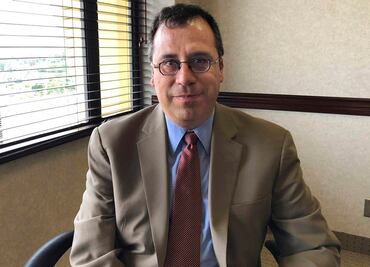 Renuncia el jefe de migración de EU mientras Trump endurece políticas