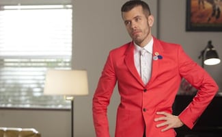 Perez Hilton recibió atención médica por sobredosis tras autolesionarse durante transmisión en vivo